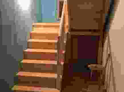 Kompakte Treppe in den zweiten Stock — Baurechner online